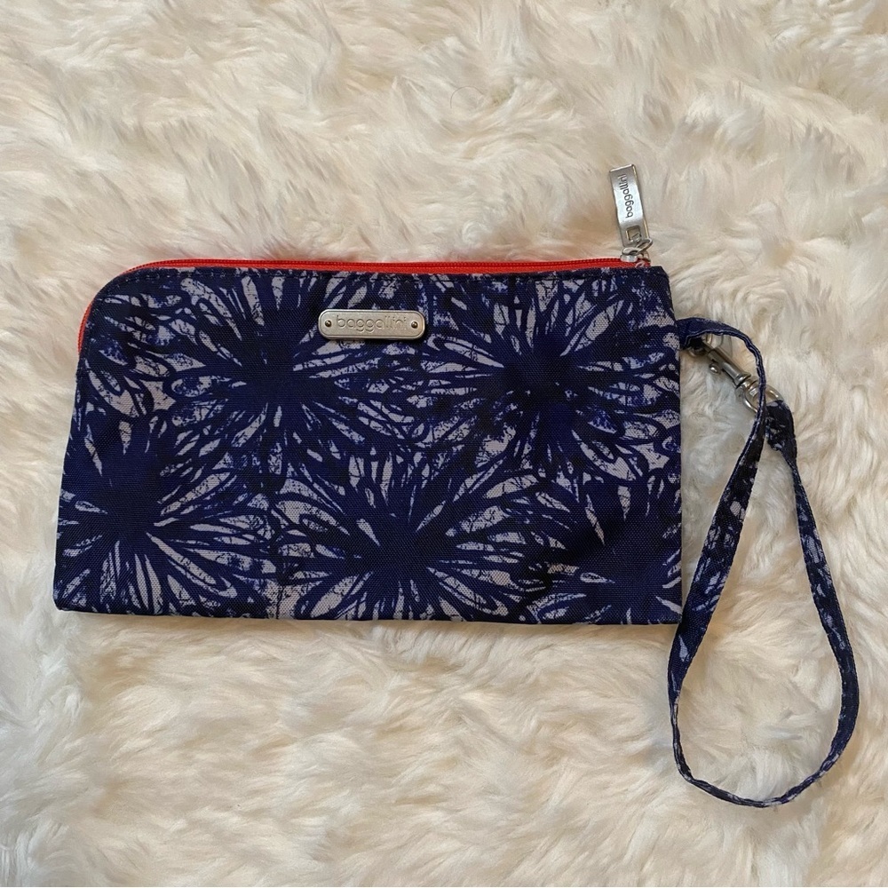 Baggallini RFID Wristlet